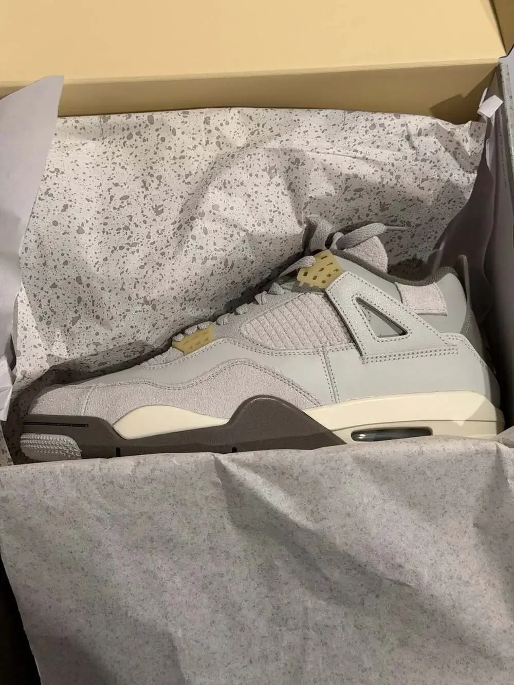 Brand New Jordan 4 Retro SE Craft Photon Dust Pale Vanilla Men's Size 11 - Dead